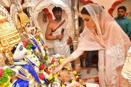 Kriti Sanon at Pune Temple